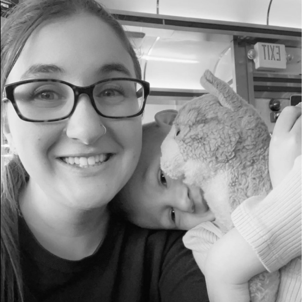 Meet your Posher, Caitlin